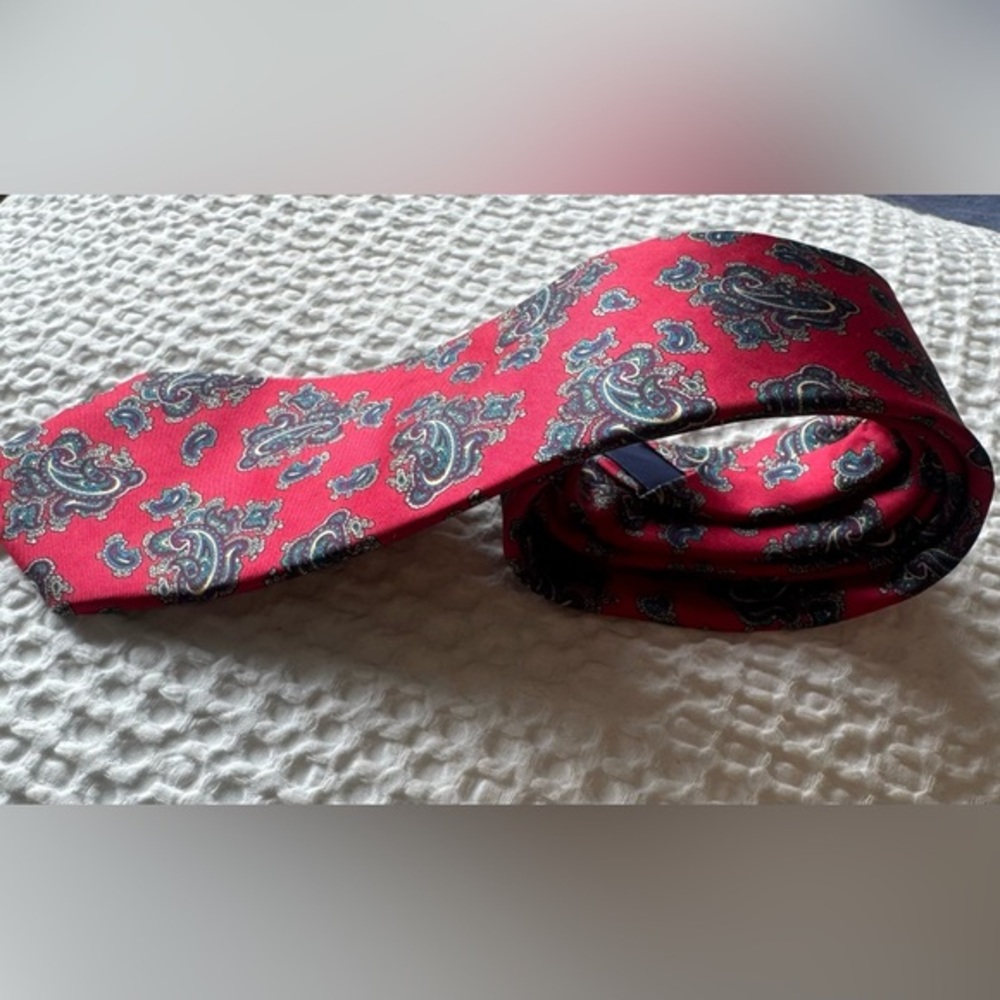 Saddle Club Red Paisley Silk Tie •‎ 100% Italian Silk Fabric • Vintage Classic